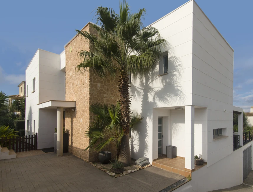 Location de vacances : Villa contemporaine moderne à Sa Torre-15