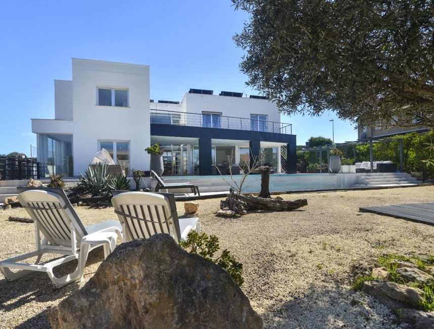 Location de vacances : Villa contemporaine moderne à Sa Torre-14