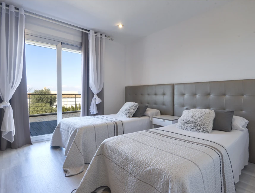 Holiday rental:Modern contemporary villa in Sa Torre-11
