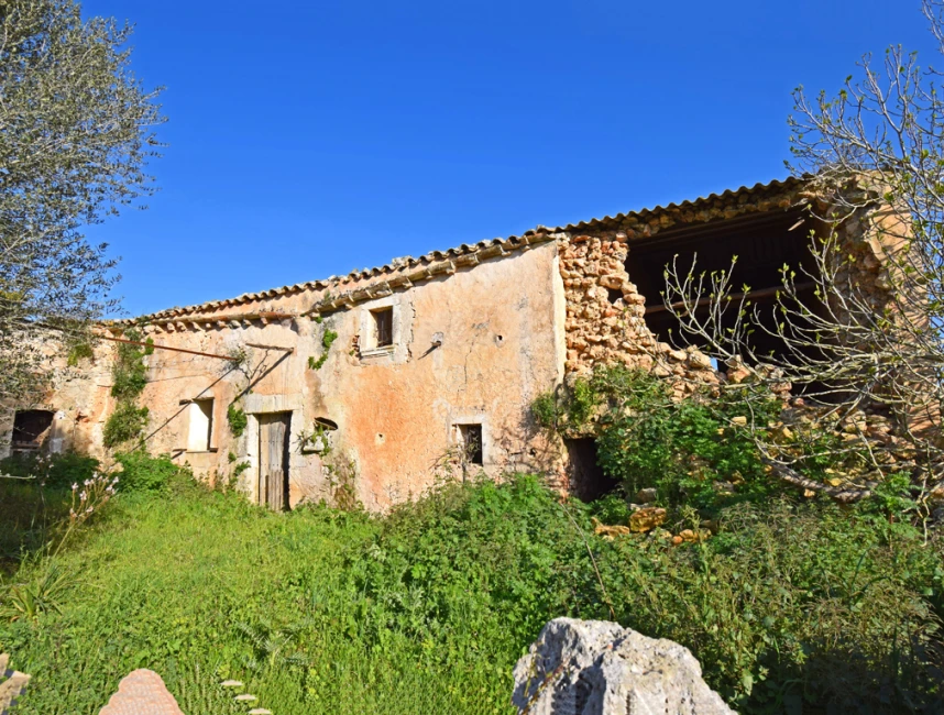 Dom wiejski na Majorce do remontu w Llubi-2