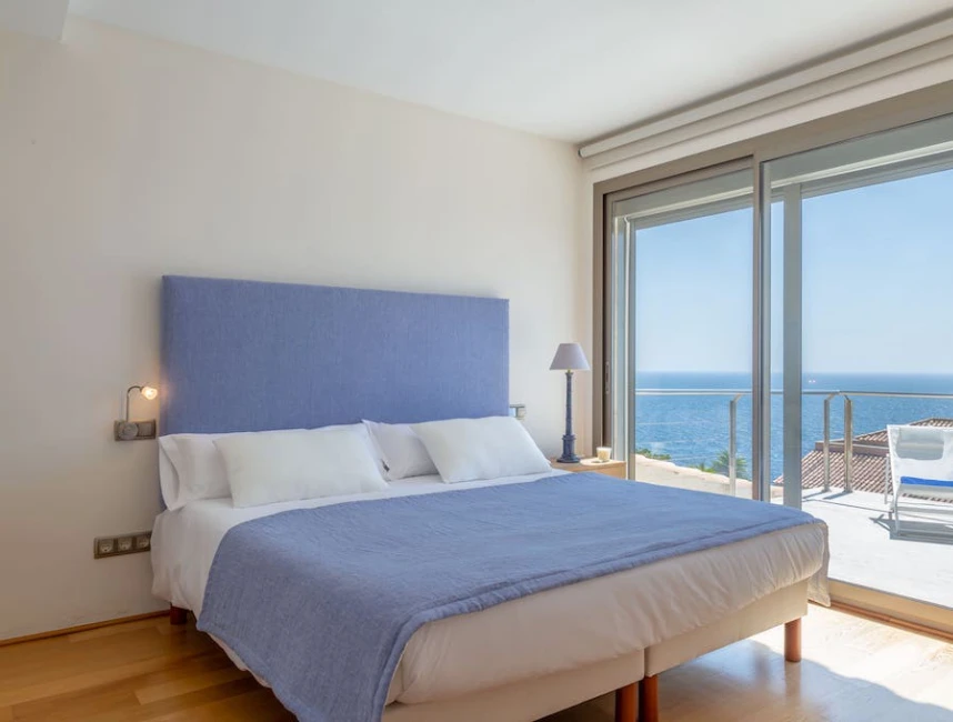 Villa moderne avec vue sur la mer et licence de location à Cala Magrana-12