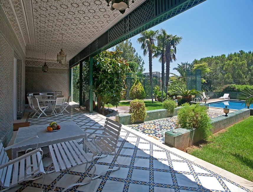 Imposing villa set within private gardens-7