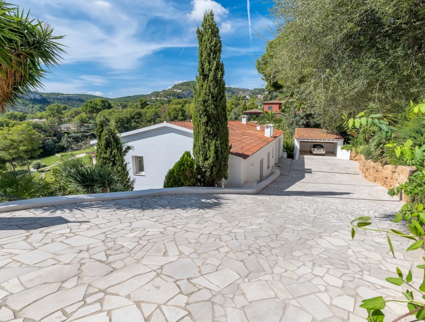Moderne mediterrane villa met geweldig uitzicht in Son Vida-22