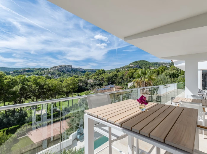 Modern-Mediterrane Villa mit tollem Blick-8