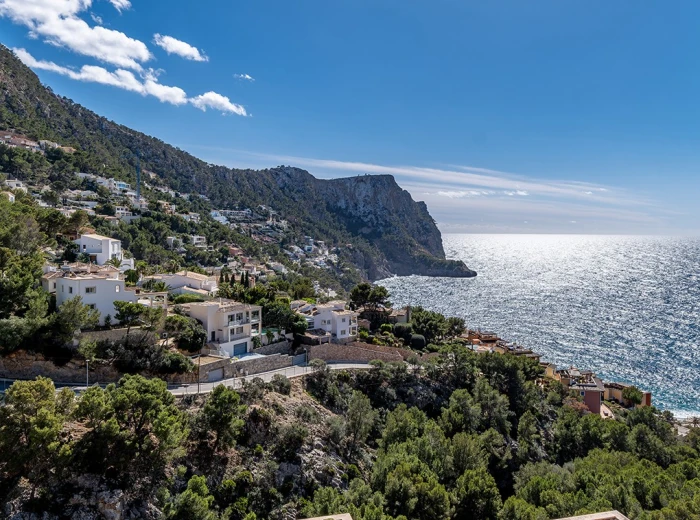 Building plot with partial sea view, Cala Llamp-2