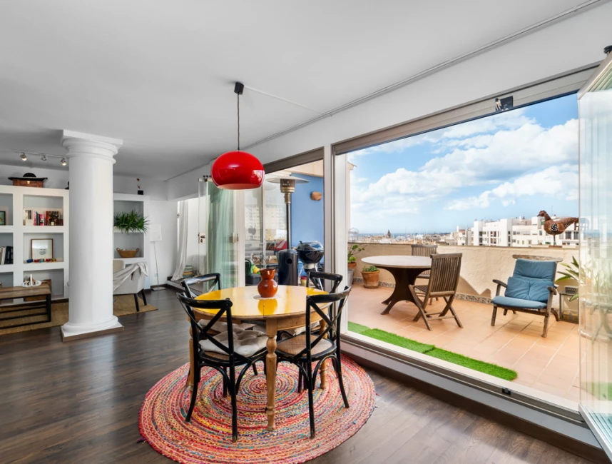 Viure amb vistes: Acollidora propietat amb àmplia terrassa i ascensor-3