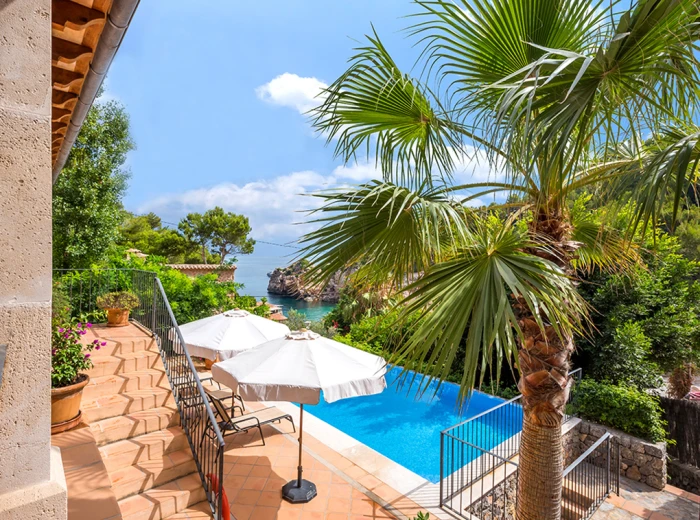 Charming Villa with sea views and rental license-1