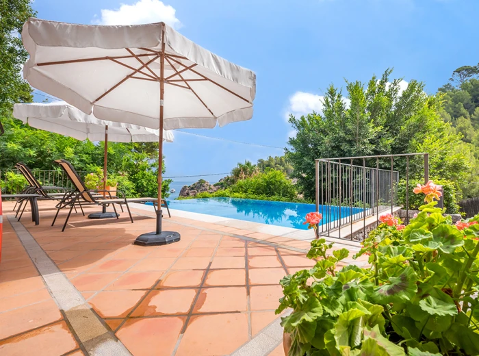 Charming Villa with sea views and rental license-3