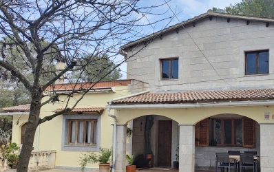 Spacious country house in Costitx