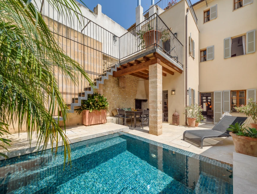 Casa a schiera premium con ampio patio e piscina, Pollensa-1