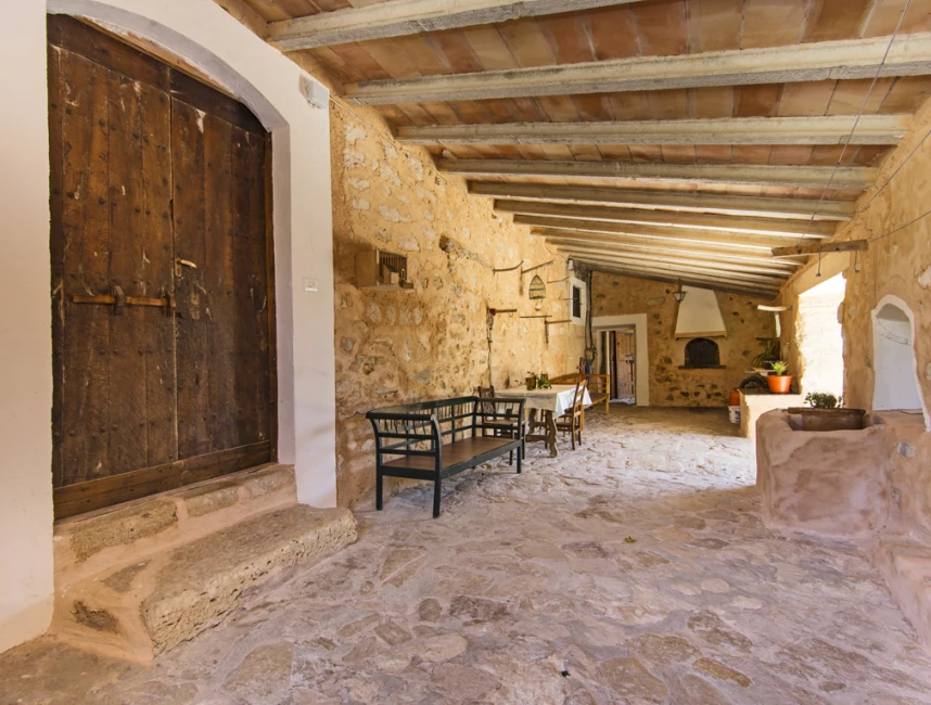 Majestätisk herrgård från 1400-talet i utkanten av Montuiri-15