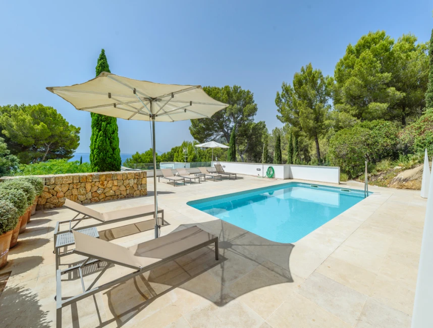 Seizoensverhuur. Luxe villa met uitzicht op het strand in Formentor-4