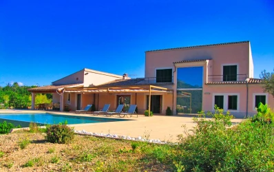 Holiday rental: Excellent country estate with stunning views and holiday rental license in Moscari