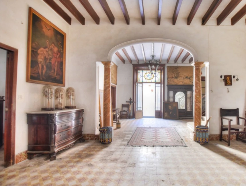 Manor house to be converted into an interior hotel in Manacor-2