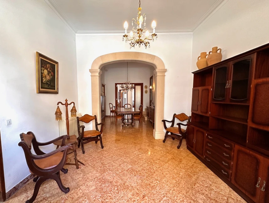 Spacious townhouse with building plot in the centre of Santanyi-3