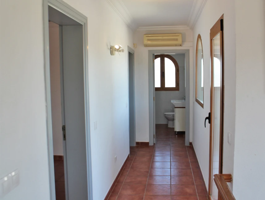 Familyhome in great location with guesthouse-14