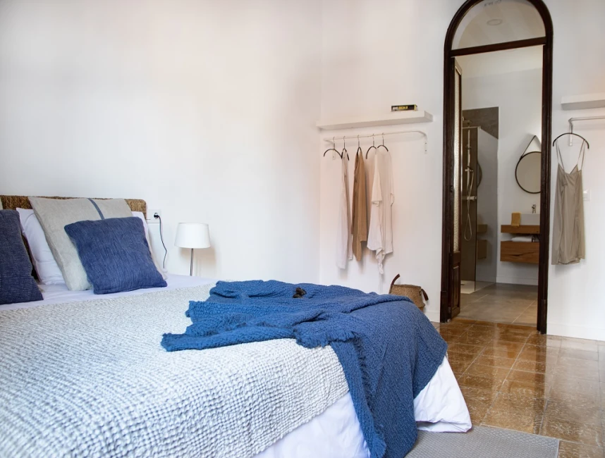 Renovated apartment with character in the enchanting Old Town-Palma-7