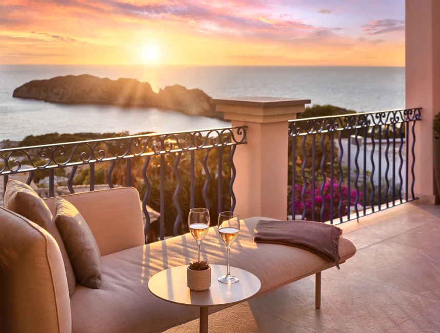 Premium penthouse with breathtaking sea views in Nova Santa Ponsa-1