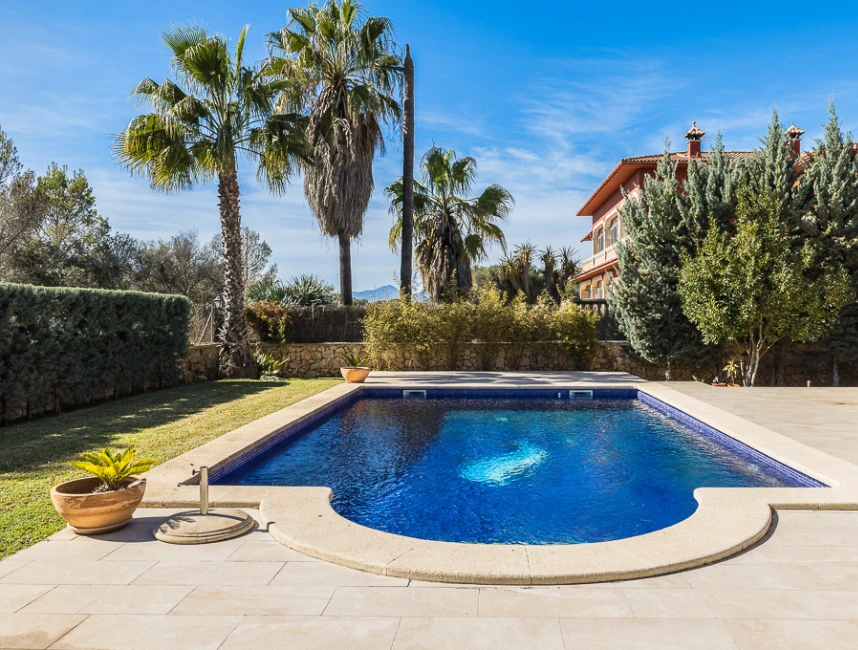 Spacious villa with views of the bay of Palma-2