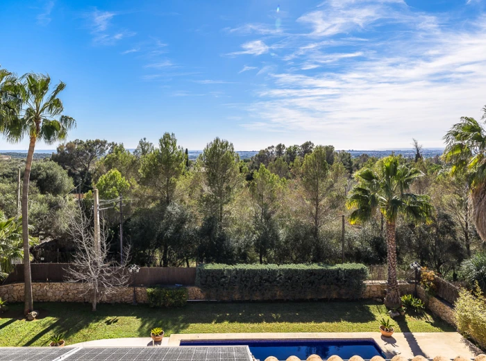 Große Villa mit Blick auf die Bucht von Palma-18